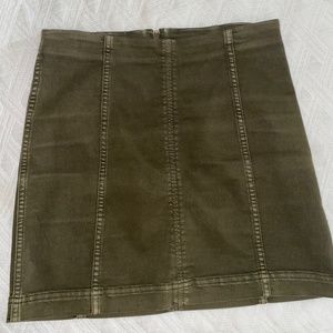 Free people modern femme green denim skirt, size 8